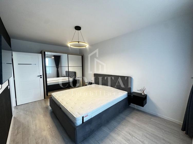 Apartament cu 3 camere semidecomandat, mobilat în Florești — fotografia 2