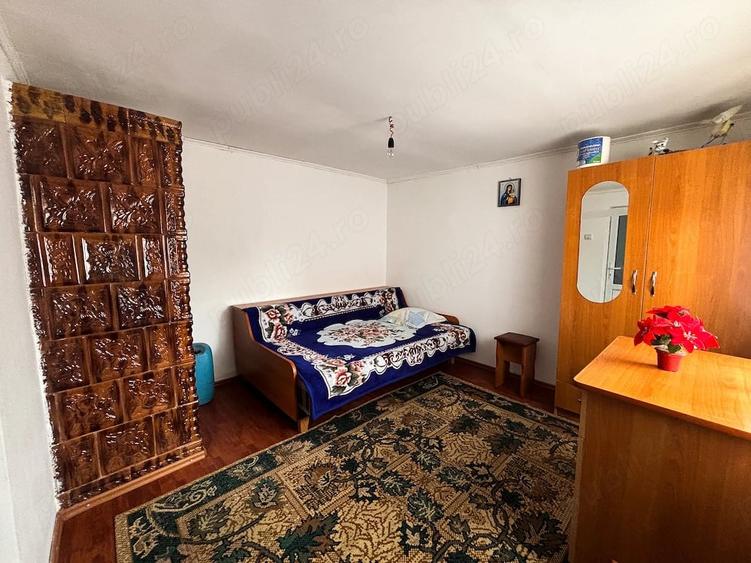 Casă cu 2 camere cu Teren 1247 Mp în Clănița