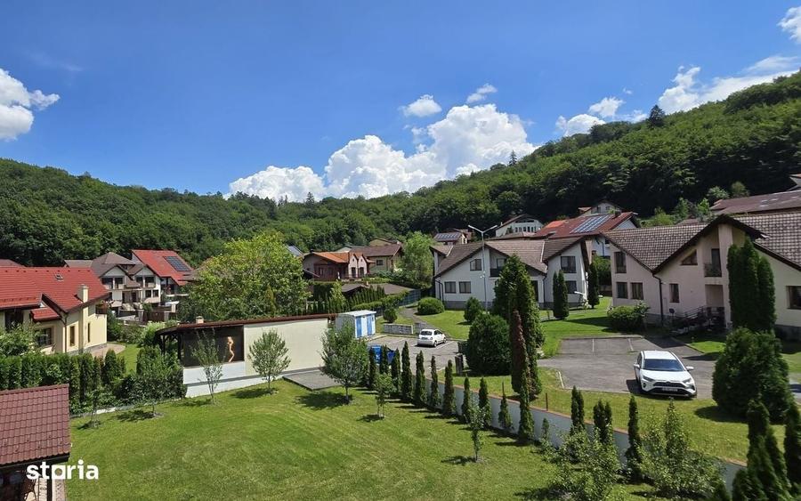 Casă cu 4 camere în Calea București
