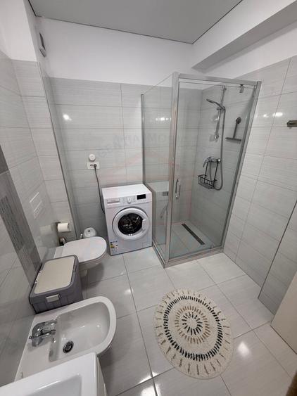 Apartament cu 2 camere decomandat, mobilat în Micro 17