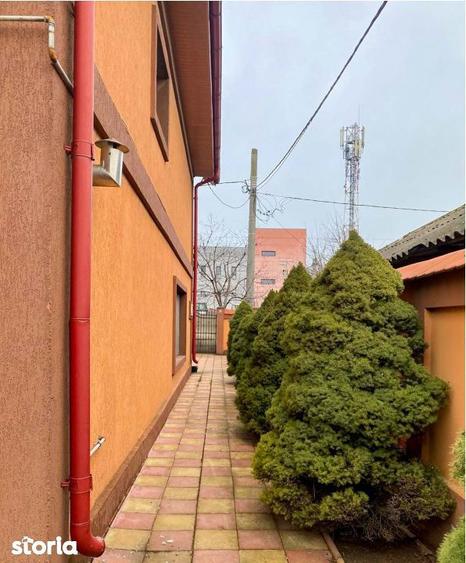 Casă cu 6 camere cu Teren 302 Mp în Valu lui Traian
