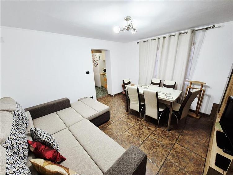 Casă cu 4 camere cu Teren 108 Mp în Tătărași