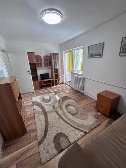 Garsonieră decomandată în Zorilor