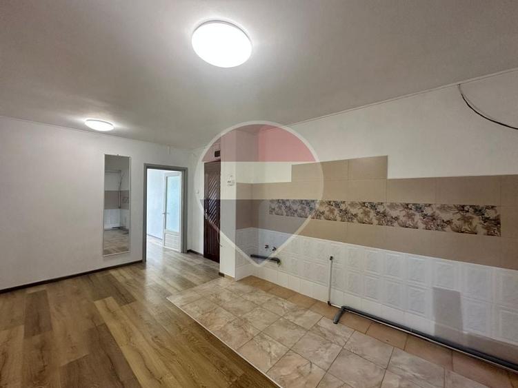 Spațiu comercial / Apartament de închiriat – 70 mp, Craiter, Brașov - 1