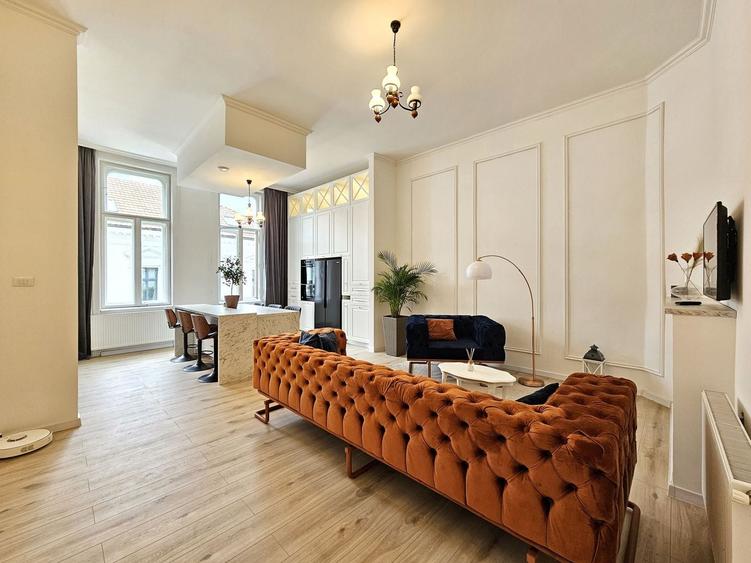 Apartament cu 3 camere semidecomandat, mobilat în Central
