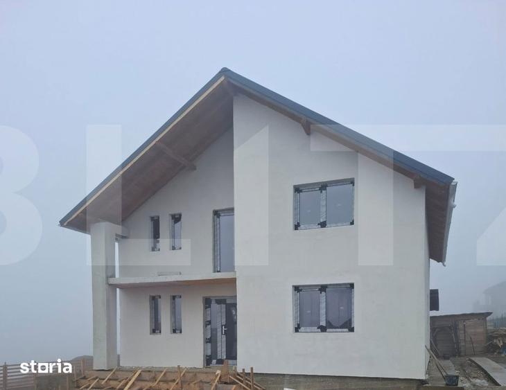 Casa la rosu cu vedere superba la lac Zona Lebada - 2