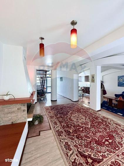 Casă cu 4 camere cu Teren 700 Mp în Bucium
