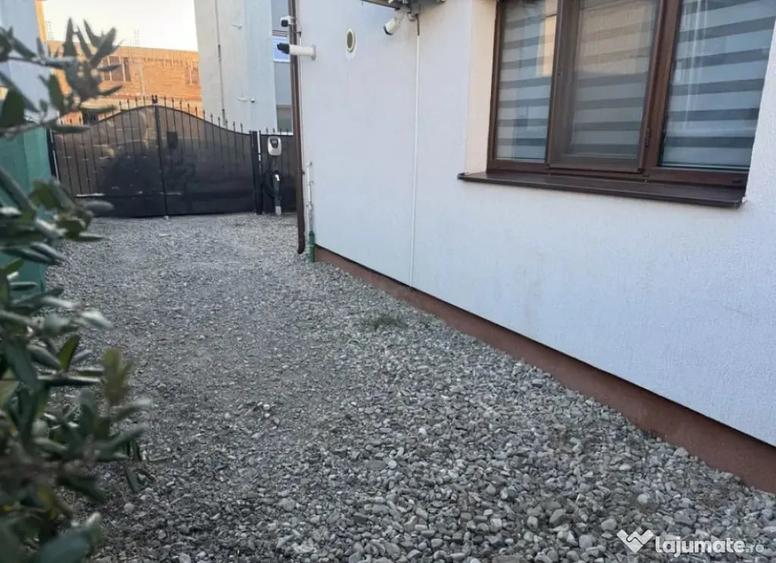 Apartament cu 2 camere decomandat în Sânpetru