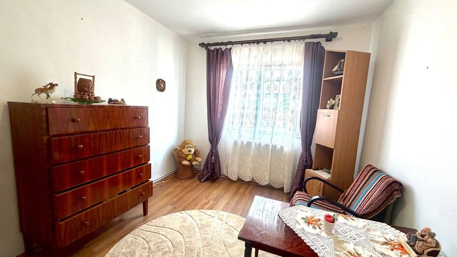 Apartament cu 3 camere decomandat, mobilat în Ștefan cel Mare