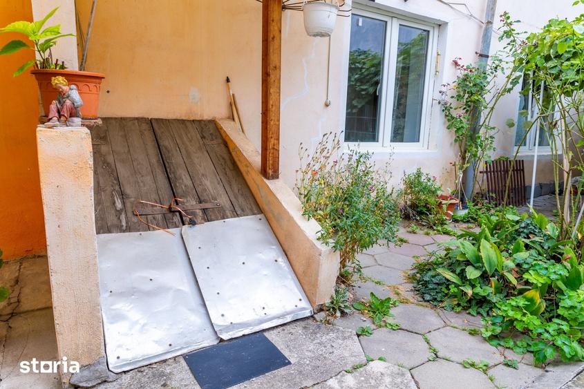 Apartament cu 4 camere în Centrul Istoric