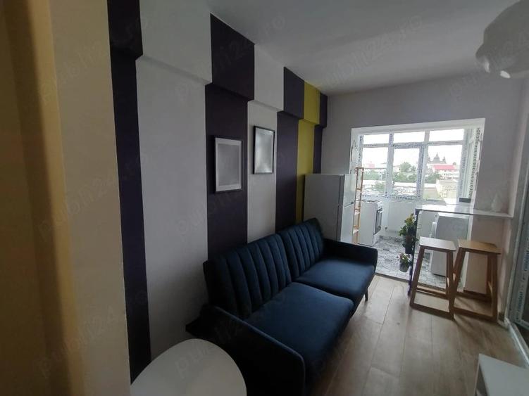 Garsonieră decomandată în Baza 3