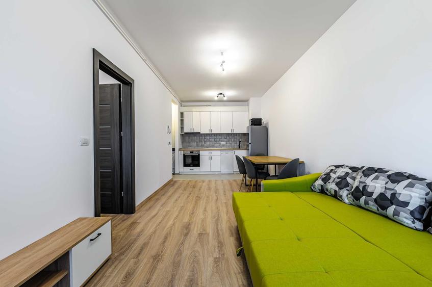 Apartament cu 2 camere semidecomandat în Est