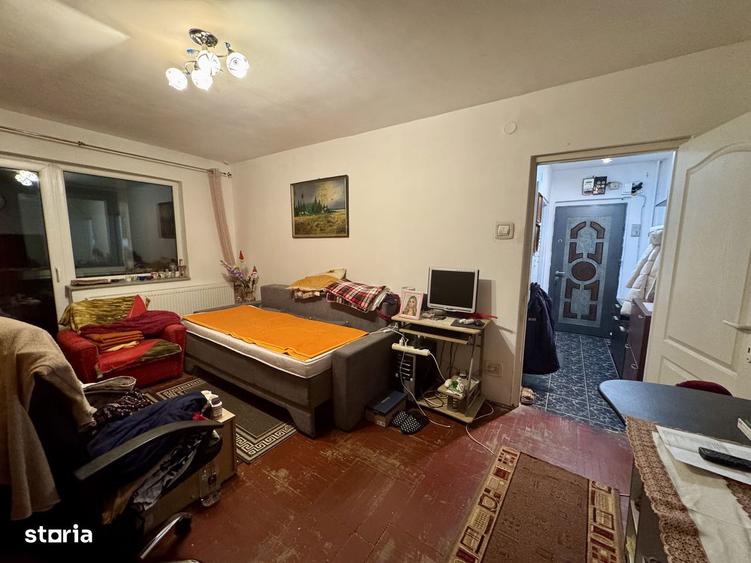 Apartament cu 2 camere semidecomandat în Aurel Vlaicu