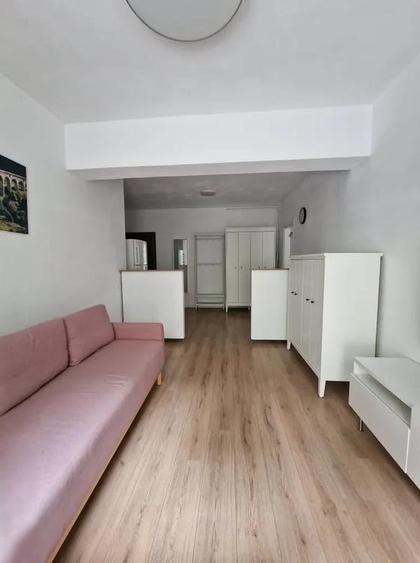Apartament cu 2 camere, mobilat în Păcii