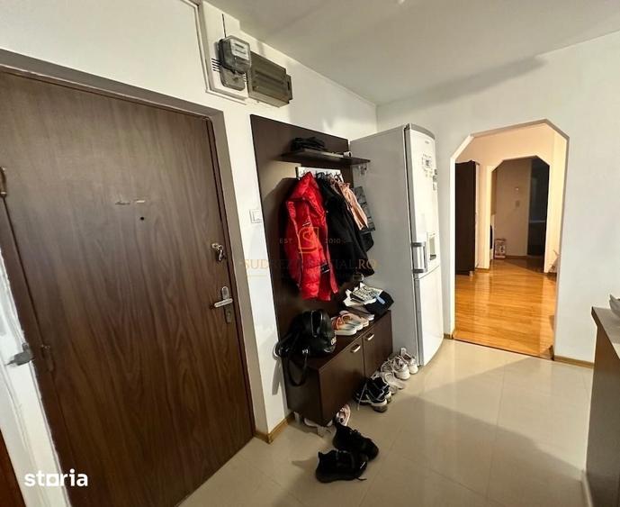 Apartament cu 3 camere în Rahova