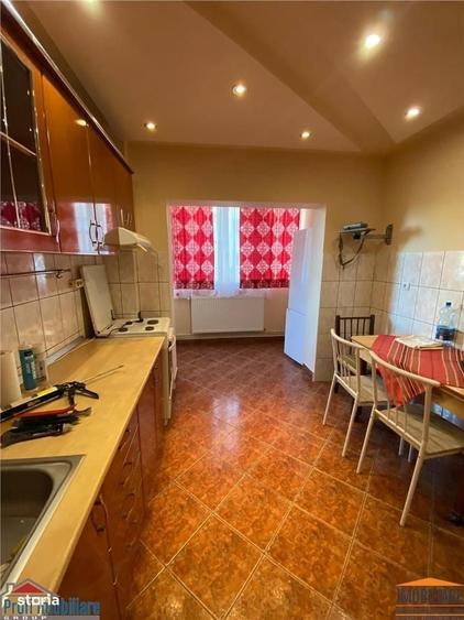 Apartament cu 2 camere decomandat în Podgoria