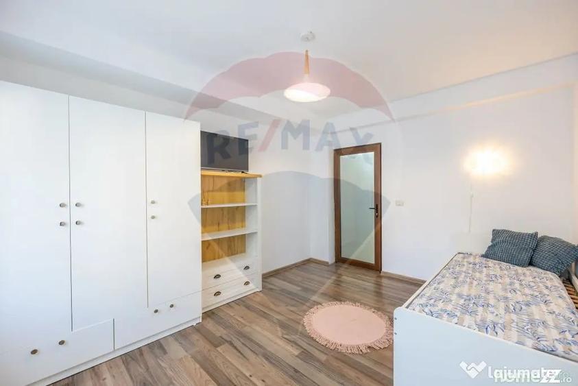 Apartament cu 3 camere semidecomandat în Aurel Vlaicu