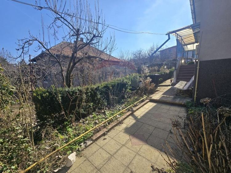 Casă individuală cu 2 camere cu Teren 571 Mp în Andrei Mureșanu