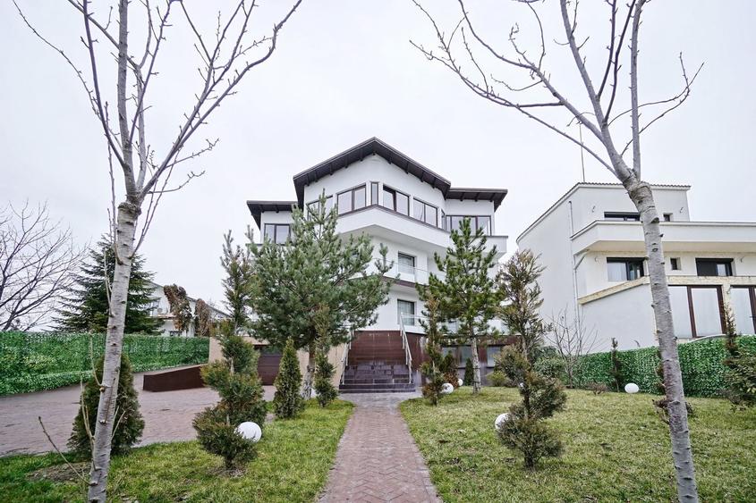 Casă individuală cu 6 camere cu Canalizare în Ghermănești