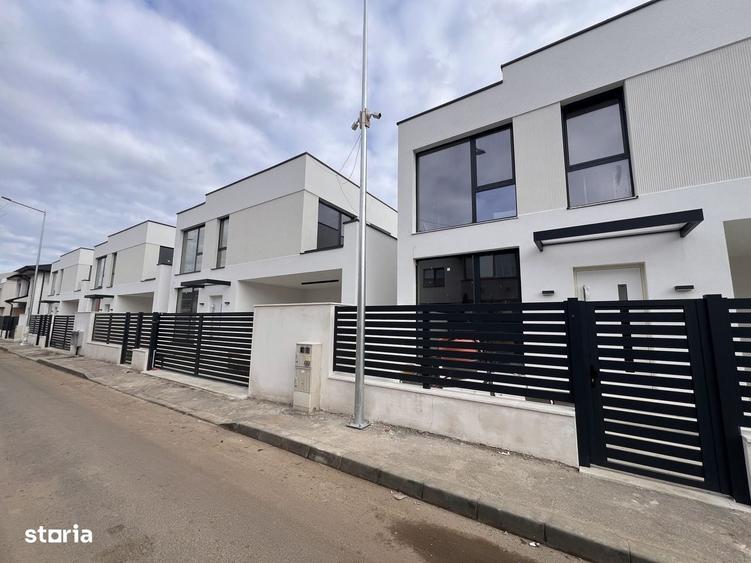 Casă cu 4 camere semidecomandat în Central