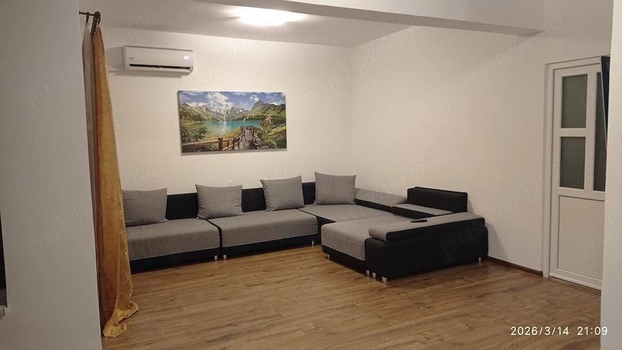 Apartament cu 4 camere decomandat în Sânmartin