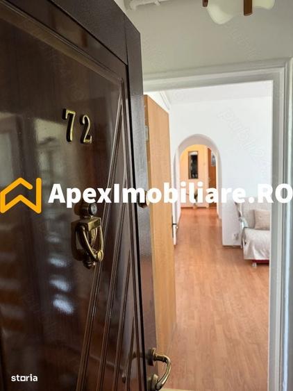 Apartament cu 3 camere semidecomandat în Apusului