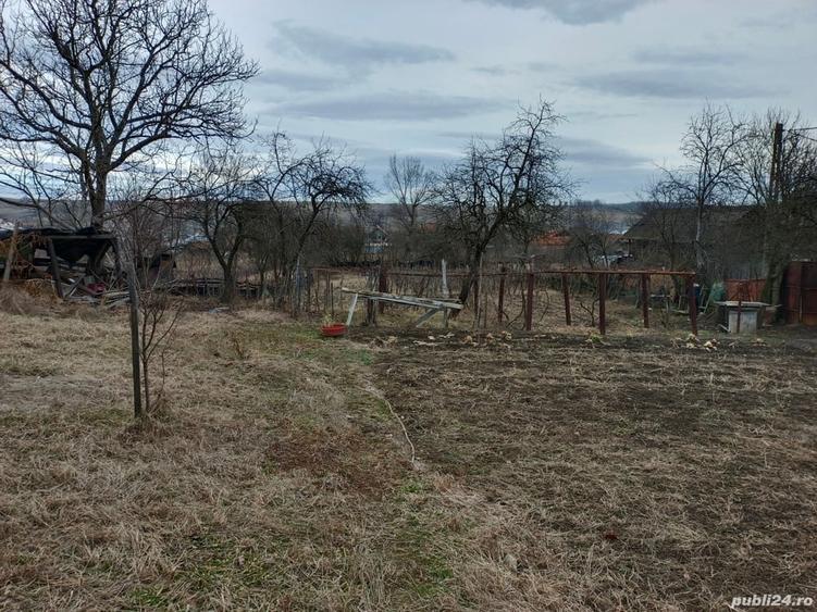 Casă cu 3 camere cu Teren 2394 Mp în Fărcășești