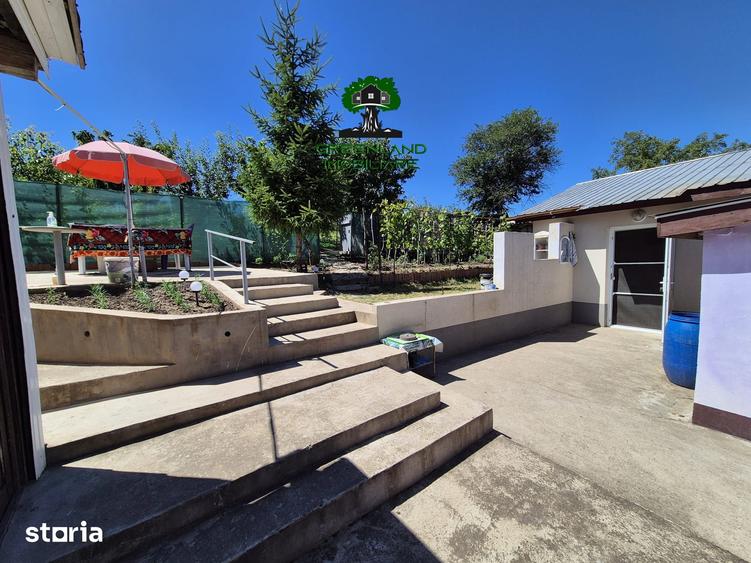 Casă cu 4 camere cu Teren 3024 Mp în Popricani