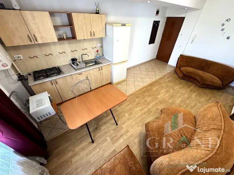 Apartament cu 2 camere semidecomandat în Calea Turzii