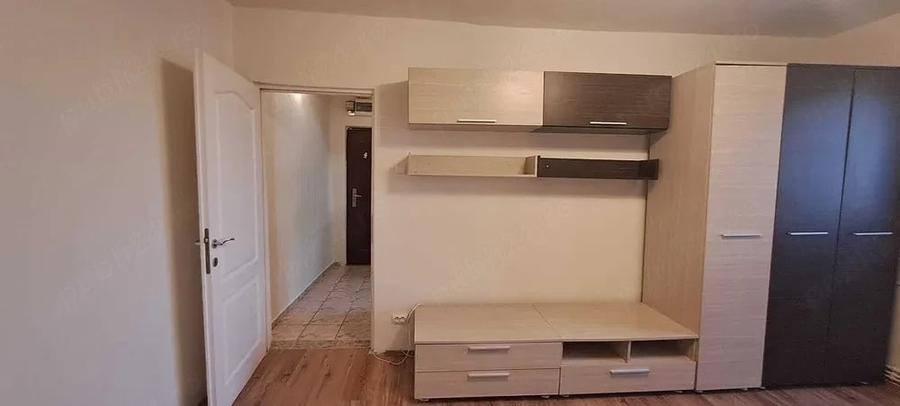 Zona Stadion - Apartament cu doua camere - 1