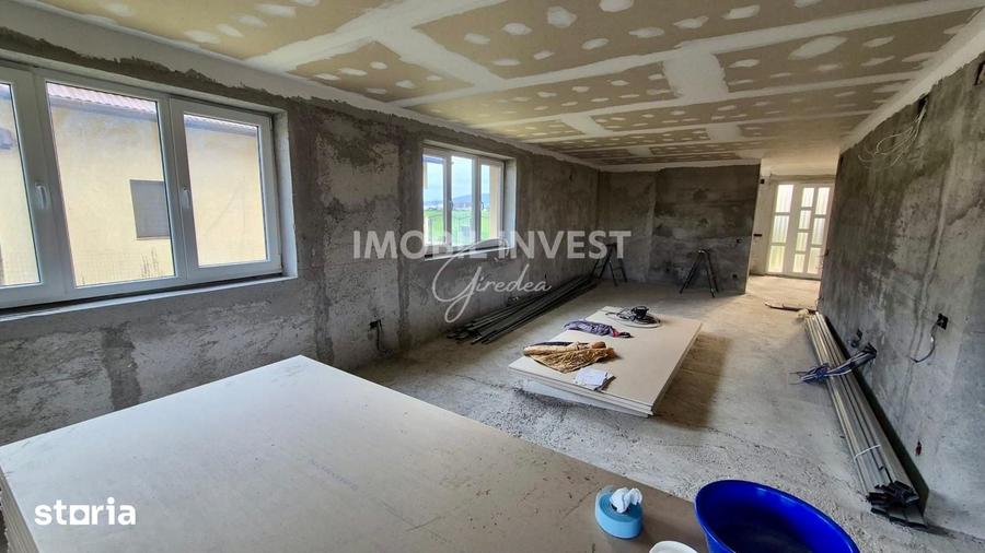 Casă cu 6 camere cu Teren 575 Mp în Central