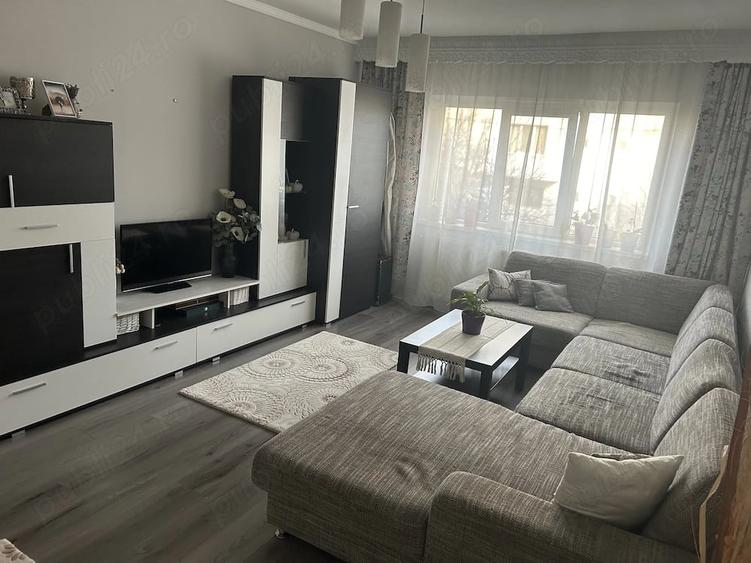 Apartament cu 3 camere decomandat în Central