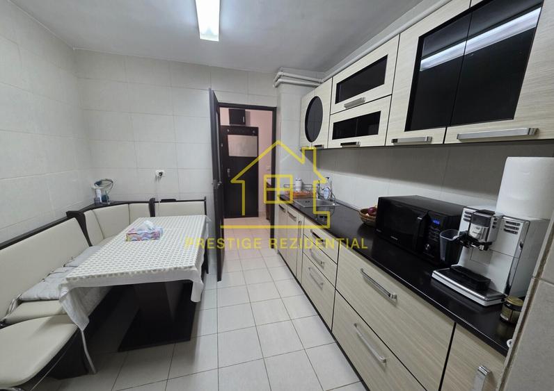Apartament cu 3 camere decomandat, mobilat în Dristor