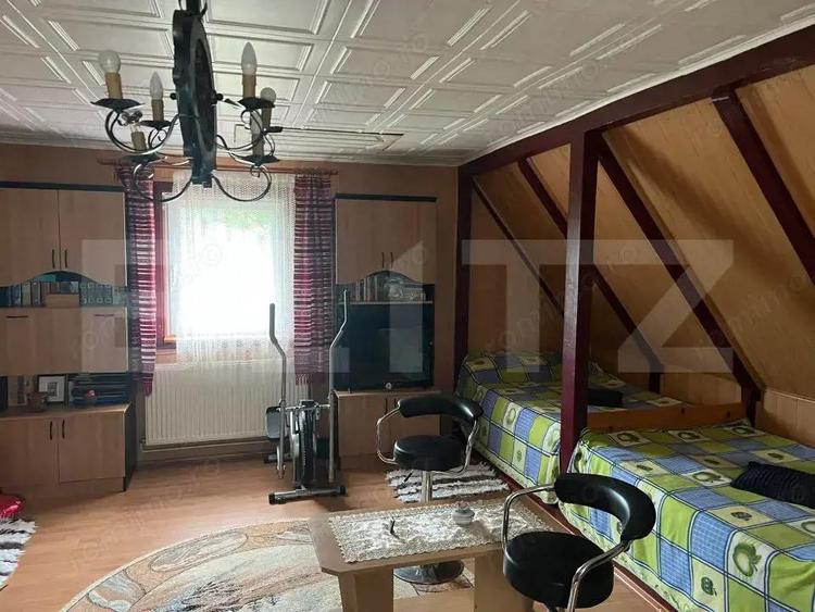 Casă cu 4 camere cu Teren 1500 Mp în Cerghid