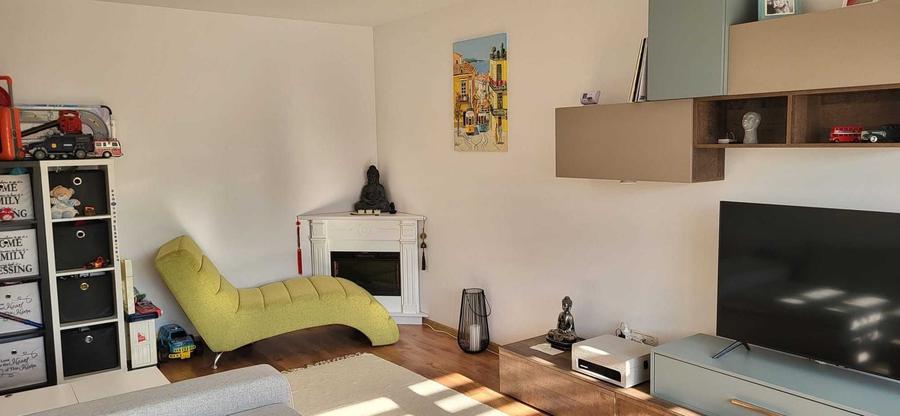 Apartament cu 2 camere decomandat în Sânpetru