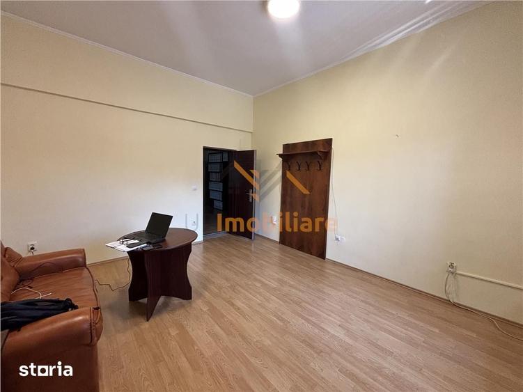 Spațiu comercial, de 48 mp, în Iosia