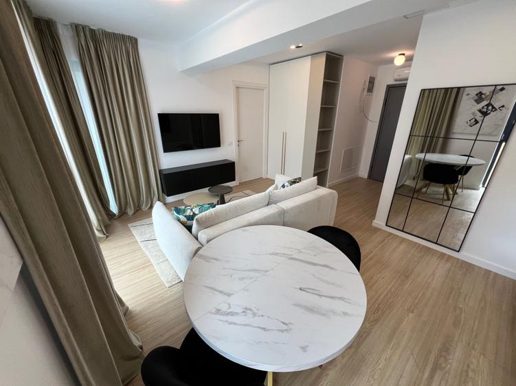 Apartament cu 2 camere semidecomandat, mobilat în Iancu Nicolae