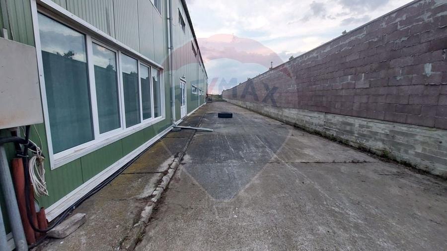 Spațiu comercial, de 880 mp, în Muntenii de Jos