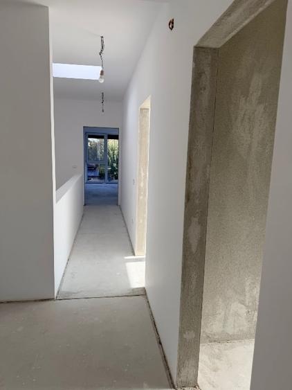 Duplex cu 5 camere cu Canalizare în Dumbrăvița