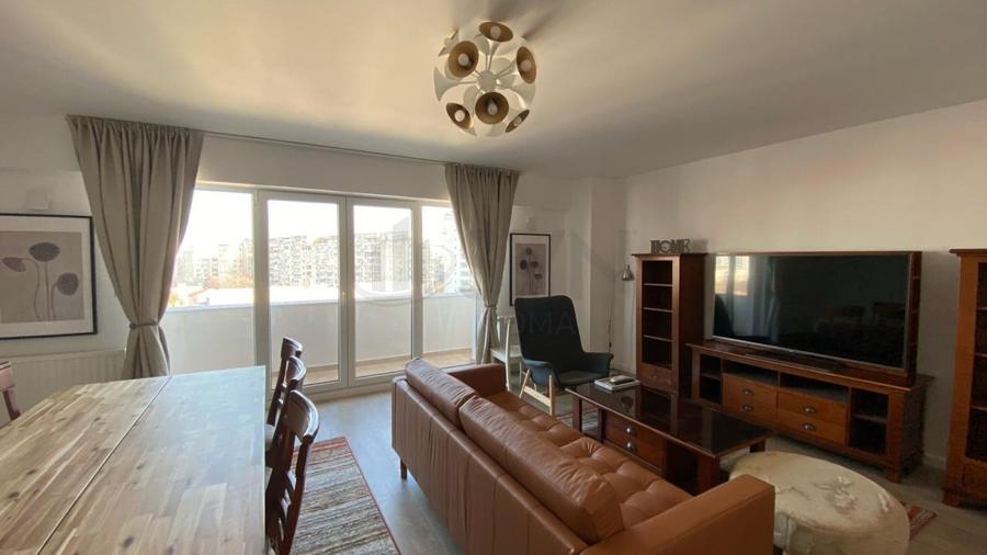 Apartament cu 3 camere decomandat, mobilat în P-ța Alba Iulia