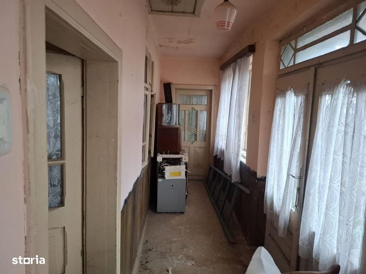 Casă cu 4 camere în Țuglui