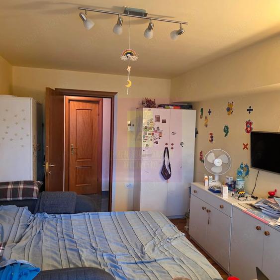 Apartament cu 3 camere decomandat în Unirii