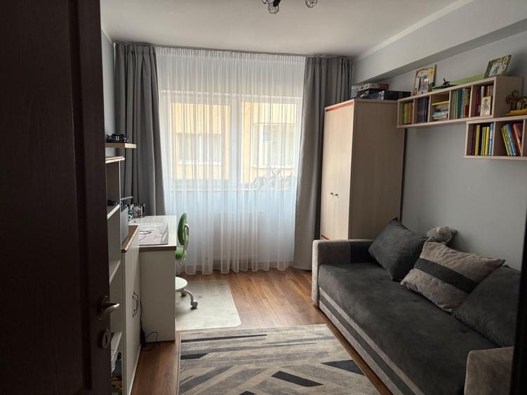 Apartament cu 2 camere decomandat în Florești