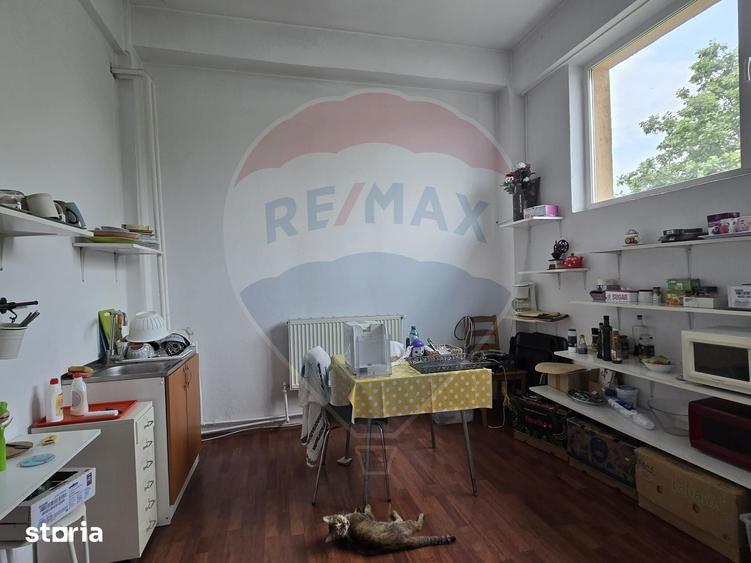 Spațiu comercial, de 600 mp, în Apărătorii Patriei