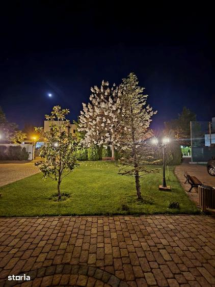 Casă cu Teren 3000 Mp în Central