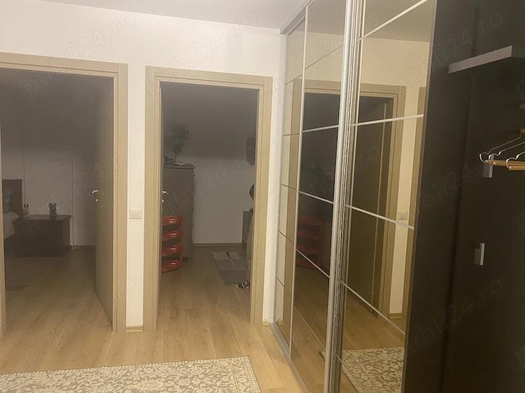 Apartament cu 3 camere semidecomandat în Plevnei