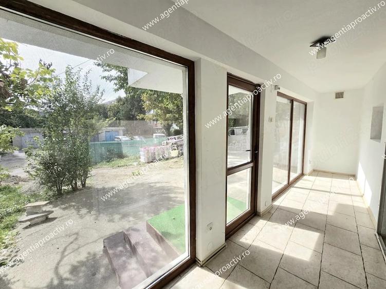 Spațiu comercial, de 37 mp, în Central