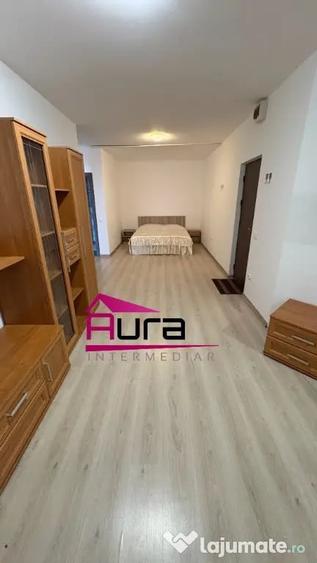 Apartament cu 3 camere decomandat în E3