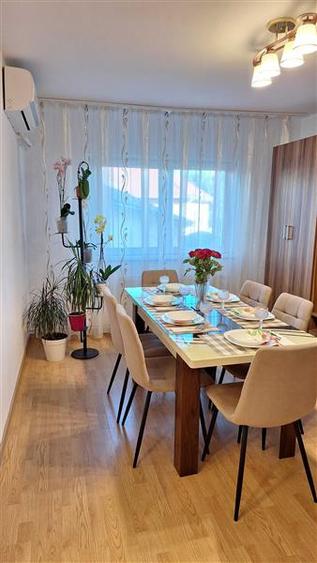 Apartament cu 4 camere decomandat, mobilat în Complex Studențesc