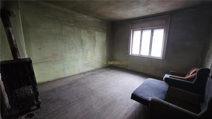Casă individuală cu 4 camere cu Teren 1839 Mp în Aiton